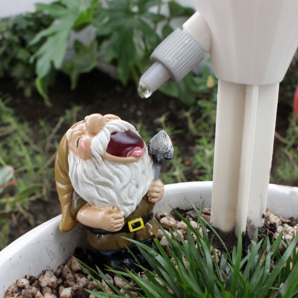 نونية ري ذاتية للنباتات على شك - مراجعة Smart Garden Watering Can وسعره